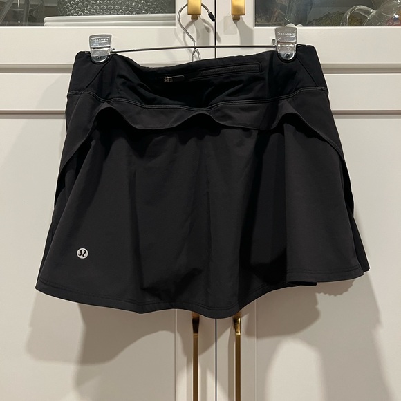 Lululemon size 6 pleated skirt black - Picture 3 of 11
